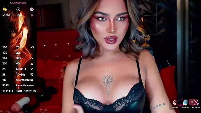 Snapshot of NatalyaFox chatting on November 2025 08:59:01 AM NatalyaFox online show from November 2025 08:59:01 AM