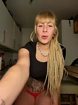 Snapshot of Jenna-Lia chatting on December 2024 06:46:01 AM Jenna-Lia online show from December 2024 06:46:01 AM