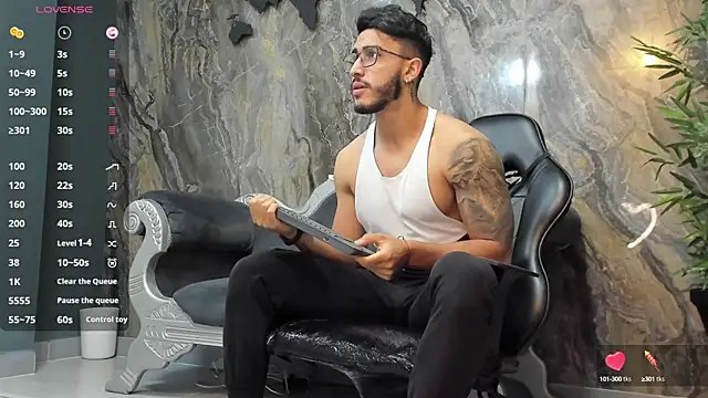 Liam Kleiin online show from December 2024 11:32:02 AM