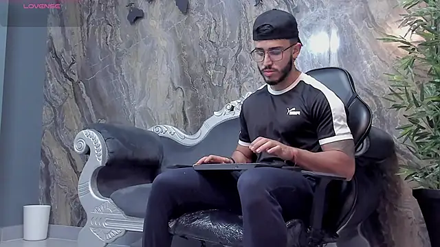 Liam Kleiin online show from January 2025 11:40:02 AM