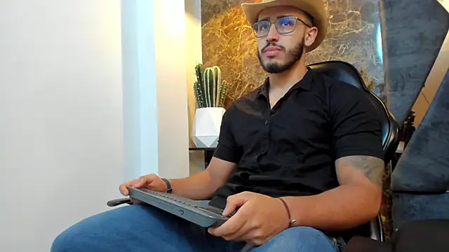 Liam Kleiin online show from September 2025 11:23:02 AM