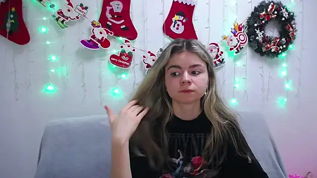 TinaRedly online show from December 2024 06:27:02 PM