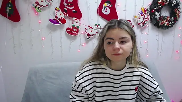 TinaRedly online show from December 2024 06:31:02 PM