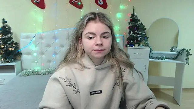 TinaRedly online show from December 2024 10:17:02 AM