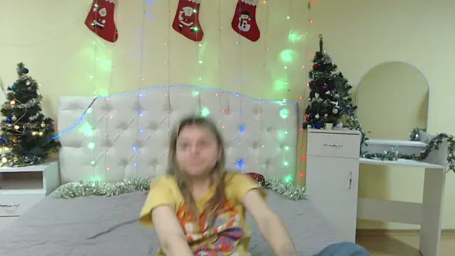 TinaRedly online show from December 2024 01:21:01 PM