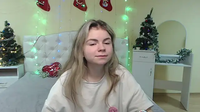 TinaRedly online show from December 2024 10:47:02 AM