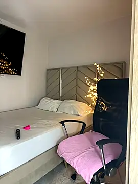 Snapshot of kellya_ chatting on October 2025 11:17:01 PM kellya online show from October 2025 11:17:01 PM