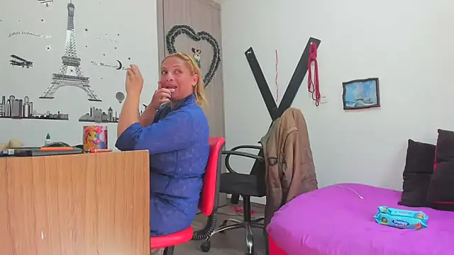 hotandfierylatinos2023 online show from February 2025 02:34:02 PM
