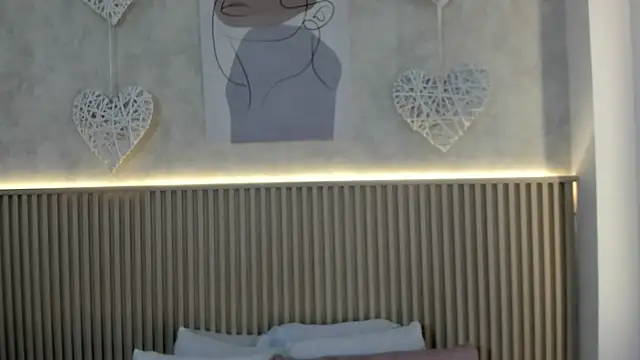 charlottebrowns  online show from November 2025 12:27:02 PM