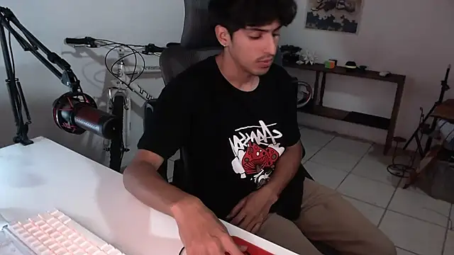 Snapshot of Thieves9 chatting on October 2025 03:37:01 AM Thieves9 online show from October 2025 03:37:01 AM