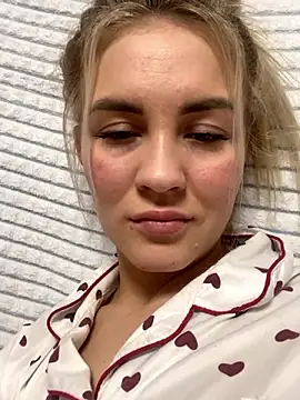 DreamGirl-777 online show from December 2024 03:10:01 PM