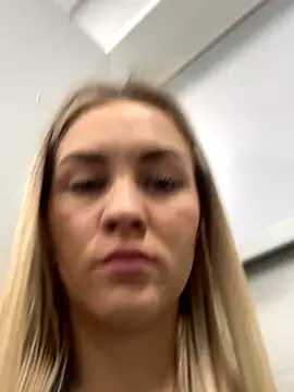 DreamGirl-777 online show from December 2024 04:25:02 AM