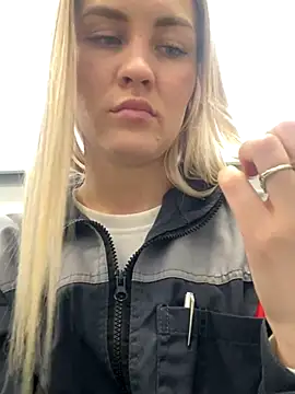 DreamGirl-777 online show from December 2024 10:16:01 AM