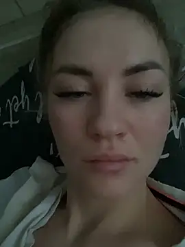 DreamGirl-777 online show from December 2024 06:53:01 AM