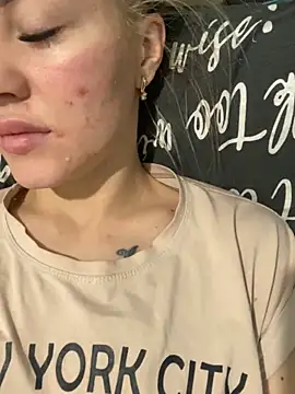 DreamGirl-777 online show from December 2024 02:53:02 AM