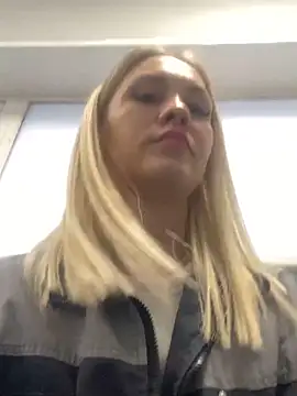 DreamGirl-777 online show from January 2025 05:00:01 AM