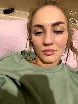 DreamGirl-777 online show from November 2025 01:33:02 PM