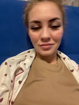 DreamGirl-777 online show from November 2025 08:57:01 AM