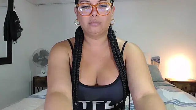 Snapshot of flowerdirtty chatting on October 2025 03:23:02 AM flowerdirtty online show from October 2025 03:23:02 AM