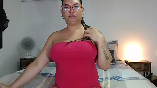 Snapshot of flowerdirtty chatting on November 2025 04:07:01 PM flowerdirtty online show from November 2025 04:07:01 PM