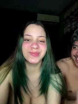 Snapshot of MakioAndUzuii chatting on September 2025 06:35:01 AM MakioAndUzuii online show from September 2025 06:35:01 AM