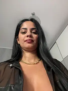 Snapshot of _adelle chatting on October 2025 12:17:02 PM adelle online show from October 2025 12:17:02 PM