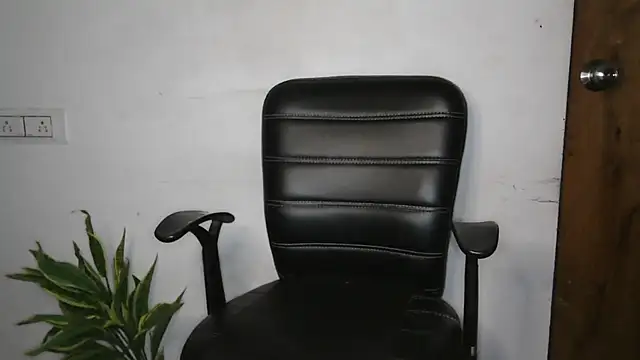 Suzie darling online show from October 2025 01:42:01 PM