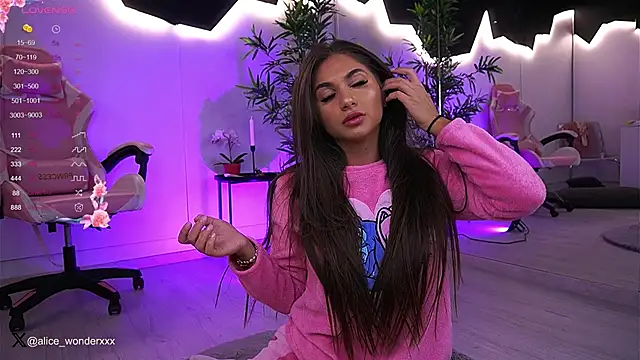 VanessaSimon online show from December 2024 06:09:01 AM