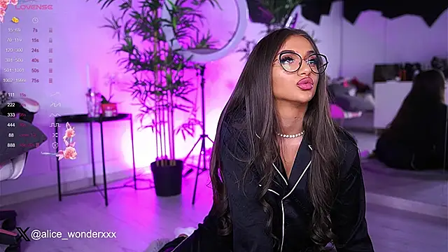 VanessaSimon online show from February 2025 06:48:01 AM