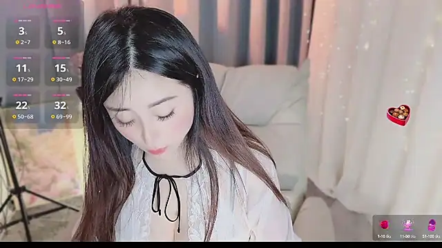 Liiniie-Lovers online show from February 2025 11:36:02 PM