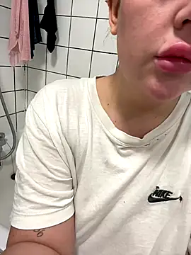 magical mia online show from November 2025 10:26:01 AM