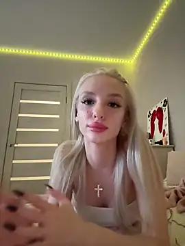 AleksaBlonde online show from December 2024 07:17:02 PM