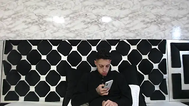 thiago19s online show from March 2025 10:27:02 PM