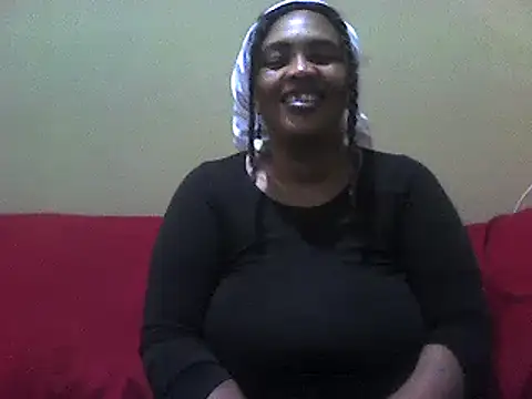 Snapshot of SexxyBoob chatting on March 2025 07:38:01 PM SexxyBoob online show from March 2025 07:38:01 PM