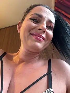 Snapshot of Hotmomcheckk_ chatting on October 2025 12:02:02 PM Hotmomcheckk online show from October 2025 12:02:02 PM