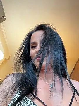 Snapshot of Hotmomcheckk_ chatting on November 2025 12:27:01 PM Hotmomcheckk online show from November 2025 12:27:01 PM