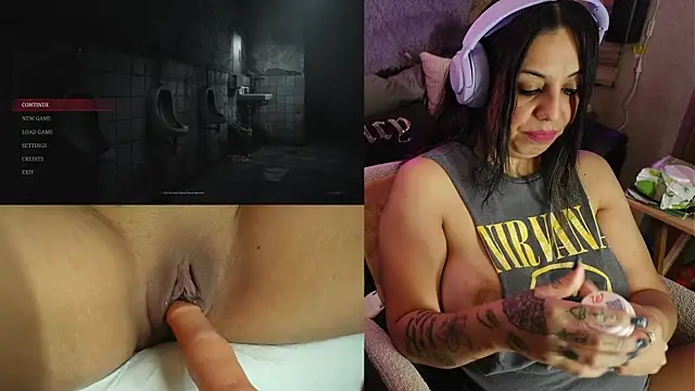 Snapshot of IndiaBlaze chatting on October 2025 02:10:01 AM IndiaBlaze online show from October 2025 02:10:01 AM