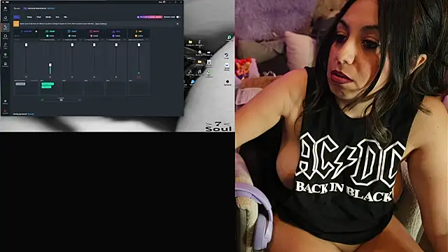 Snapshot of IndiaBlaze chatting on October 2025 03:07:02 AM IndiaBlaze online show from October 2025 03:07:02 AM