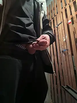 czruz online show from February 2025 08:06:01 AM