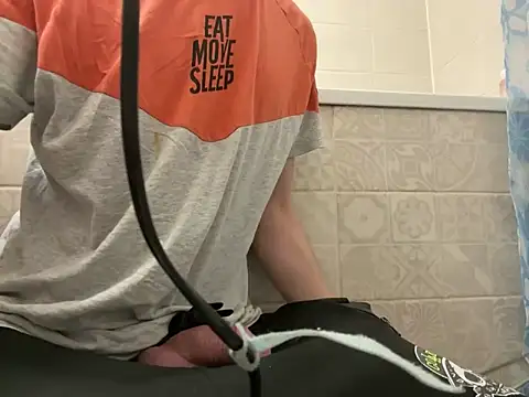 czruz online show from February 2025 10:42:02 PM