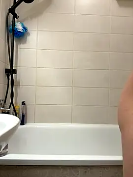 czruz online show from September 2025 07:33:02 AM