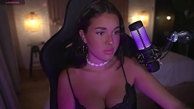 Lizhush  online show from January 2025 05:37:02 PM