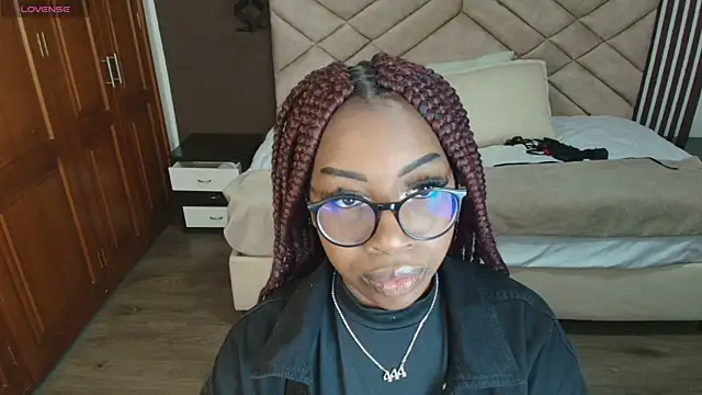 Raquel jones online show from January 2025 12:02:01 PM