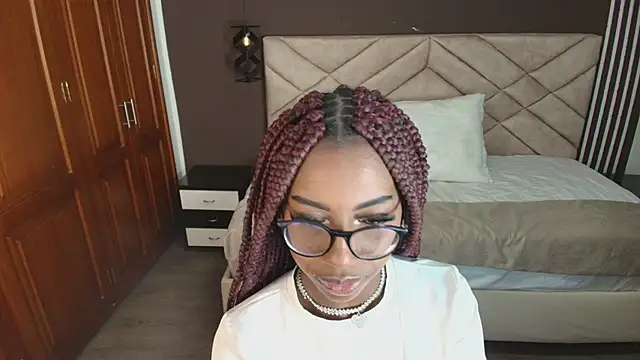 Raquel jones online show from January 2025 11:27:02 AM
