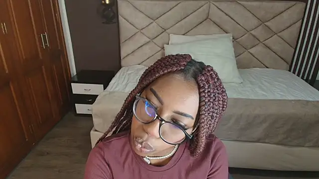 Raquel jones online show from January 2025 11:37:02 AM