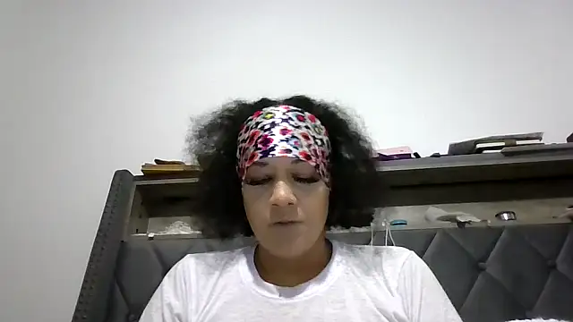 Ladycinnabon1 online show from November 2025 01:52:02 AM