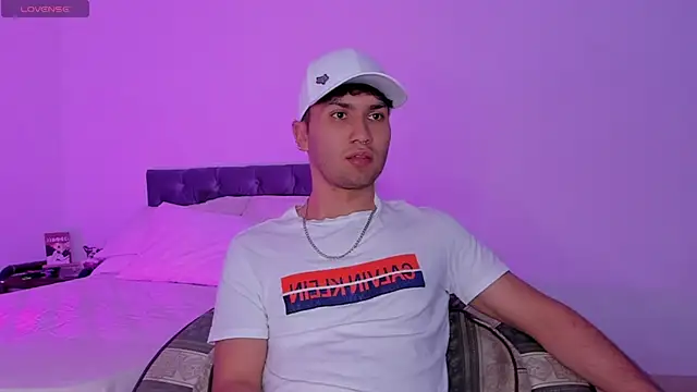 Snapshot of Valerio_James7 chatting on January 2025 11:34:02 PM Valerio James7 online show from January 2025 11:34:02 PM