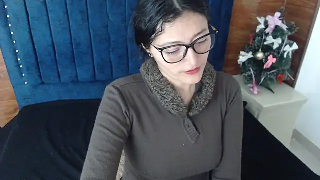 Snapshot of lunazulsj chatting on December 2024 06:16:01 PM lunazulsj online show from December 2024 06:16:01 PM