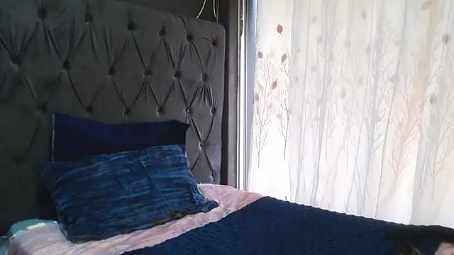 Snapshot of Nattybae09 chatting on November 2025 04:33:02 AM Nattybae09 online show from November 2025 04:33:02 AM