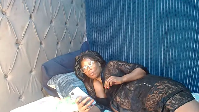 Snapshot of Nattybae09 chatting on November 2025 12:05:02 PM Nattybae09 online show from November 2025 12:05:02 PM